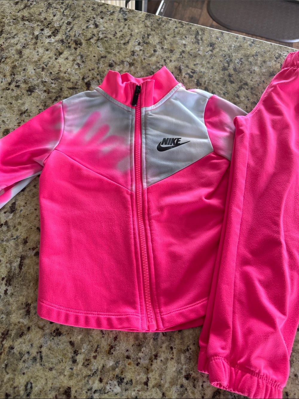 Nike Girl bright Pink and White Zip-Front Set - Picture 2 of 10